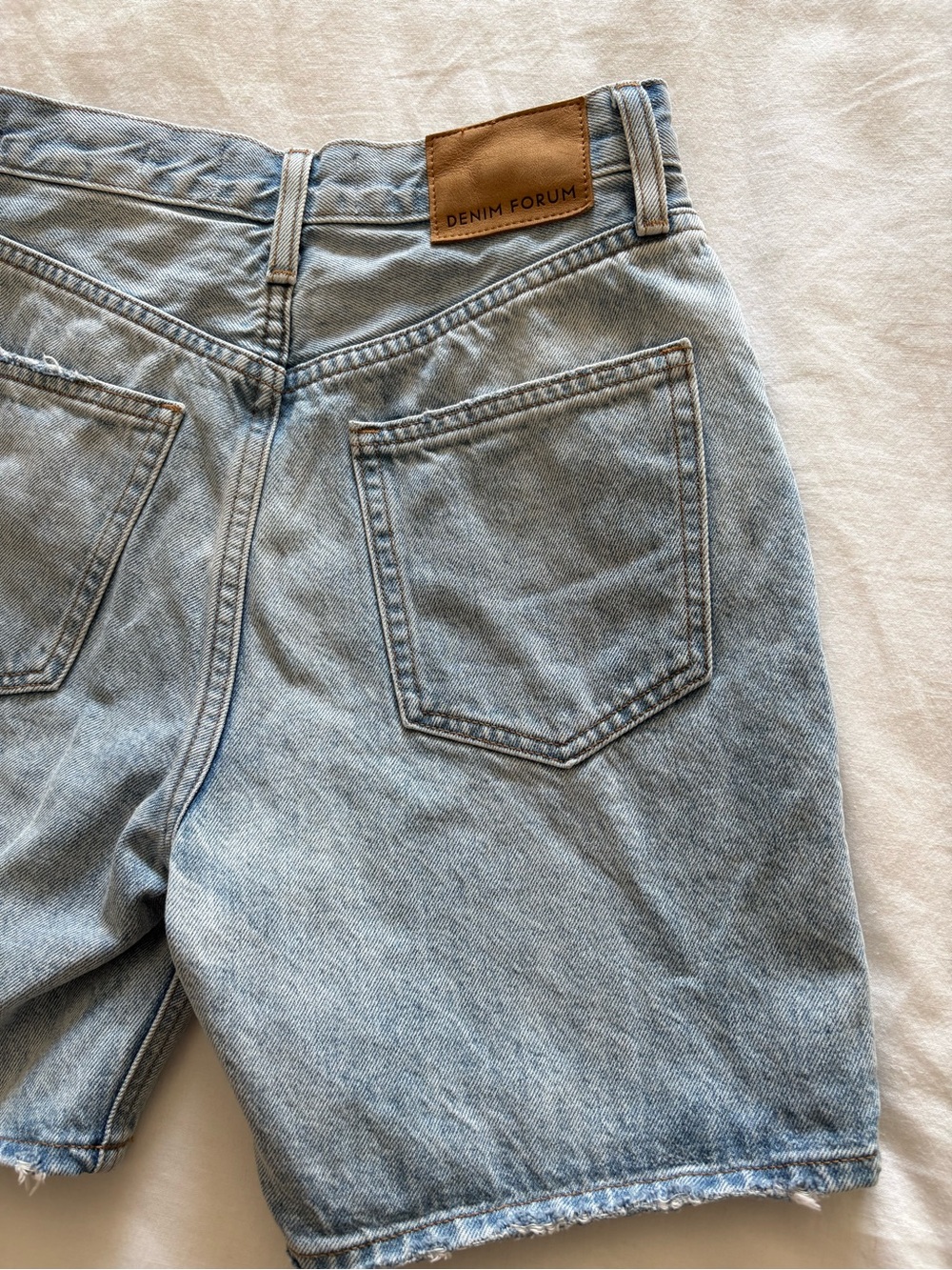 Aritzia Denim Forum The Joni Loose Long Denim Shorts Light Blue 23 - Picture 6 of 7